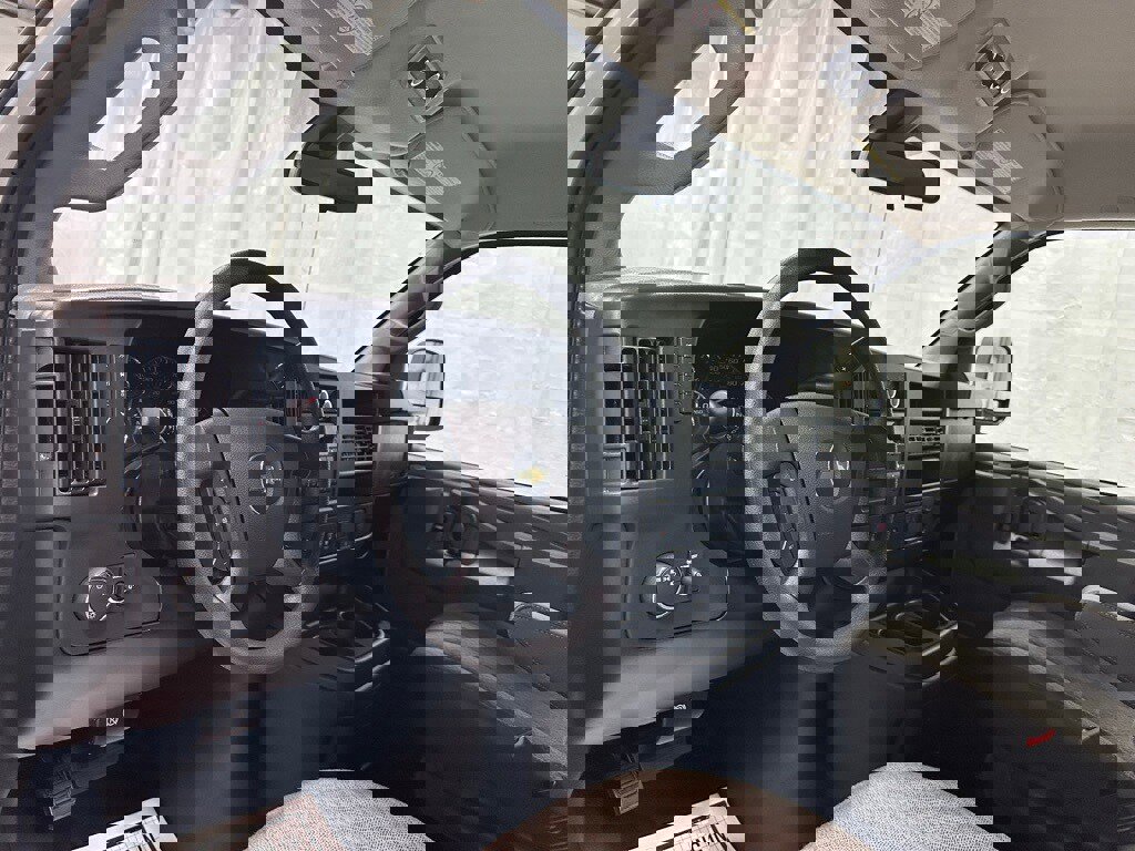 Used 2025 Chevrolet Express 3500 LT w/ LT Preferred Equipment Group image 16