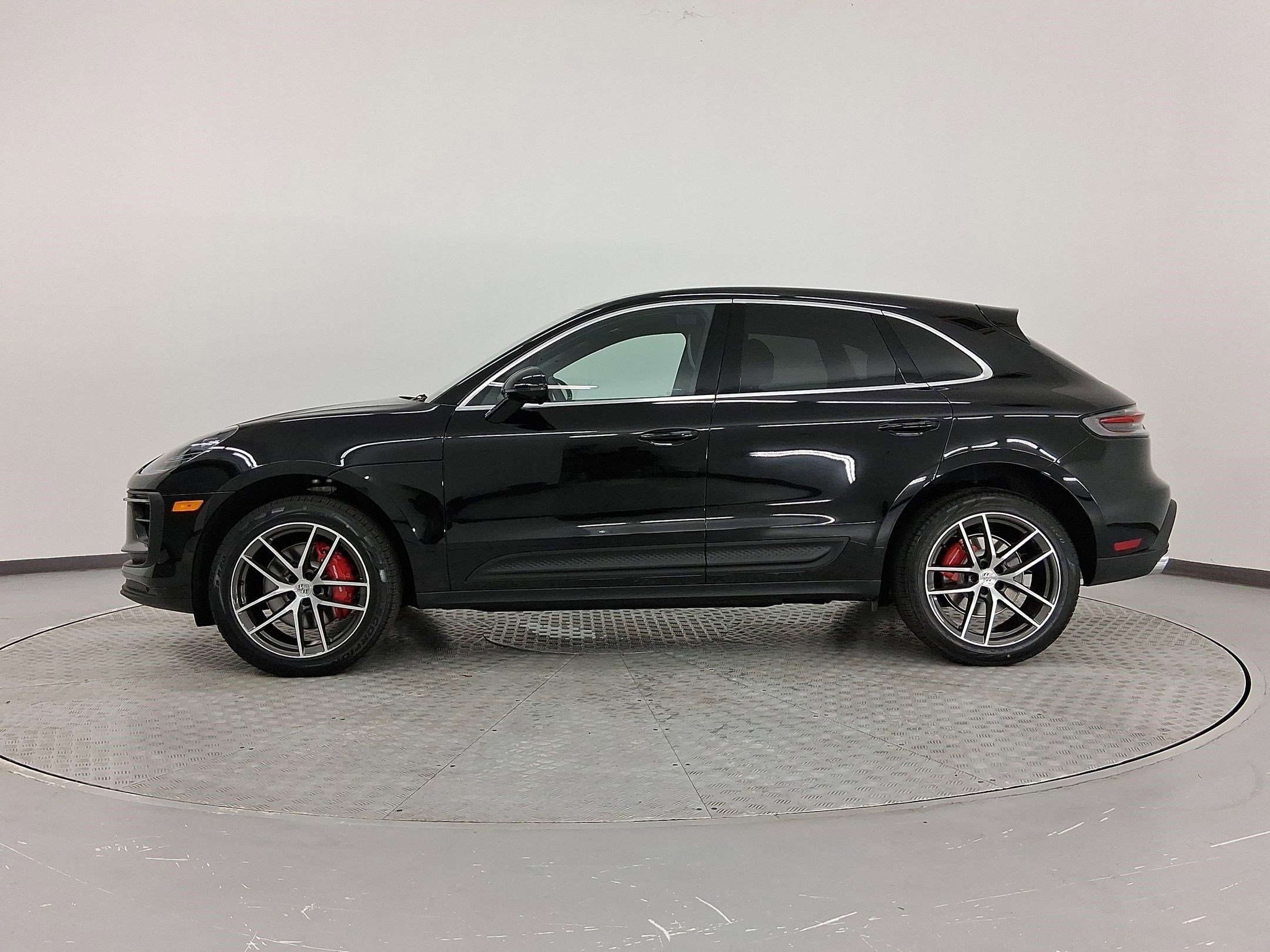 New 2026 Porsche Macan S image 2