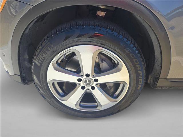 Used 2021 Mercedes-Benz GLC 300 4MATIC image 22