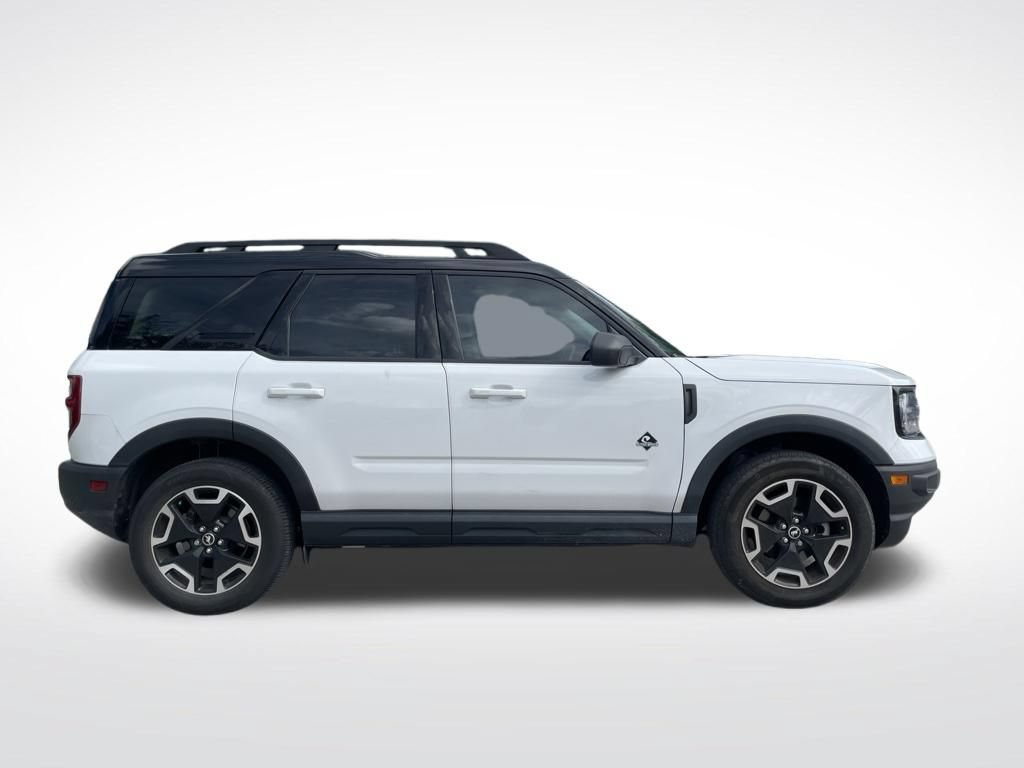 Used 2023 Ford Bronco Sport Outer Banks w/ Tech Package AWD/4WD image 4