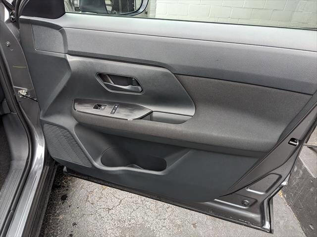 Used 2025 Nissan Kicks S AWD/4WD image 19