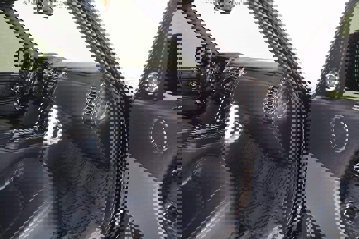 Used 2020 Land Rover Range Rover Autobiography image 40