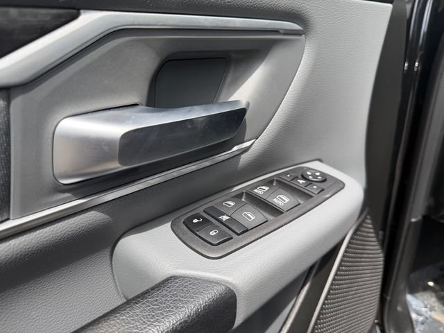 Used 2023 RAM 1500 Big Horn AWD/4WD image 17