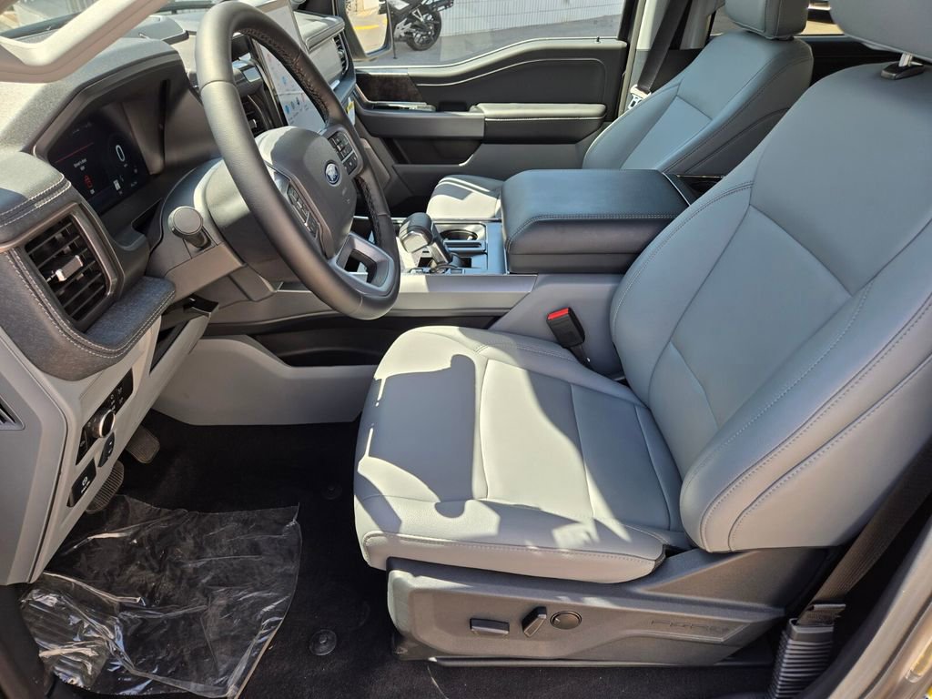New 2025 Ford F150 Lightning Flash AWD/4WD image 9