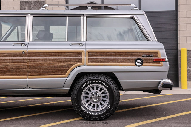 Used 1991 Jeep Grand Wagoneer AWD/4WD image 5