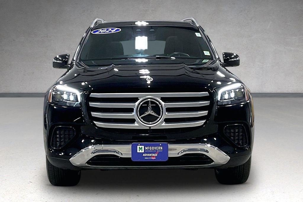 Used 2024 Mercedes-Benz GLS 450 4MATIC image 2