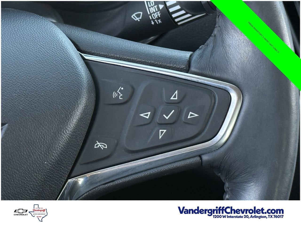 Used 2017 Chevrolet Malibu LT w/ Leather Package FWD image 13