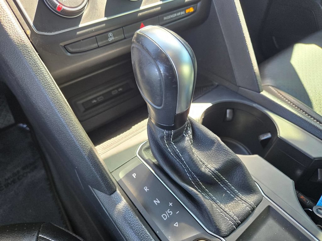Used 2023 Volkswagen Atlas SE FWD image 23
