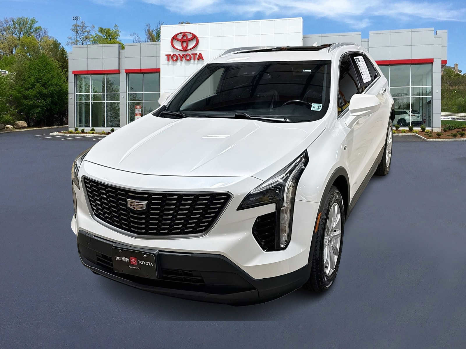 Used 2022 Cadillac XT4 Luxury w/ Cold Weather Package