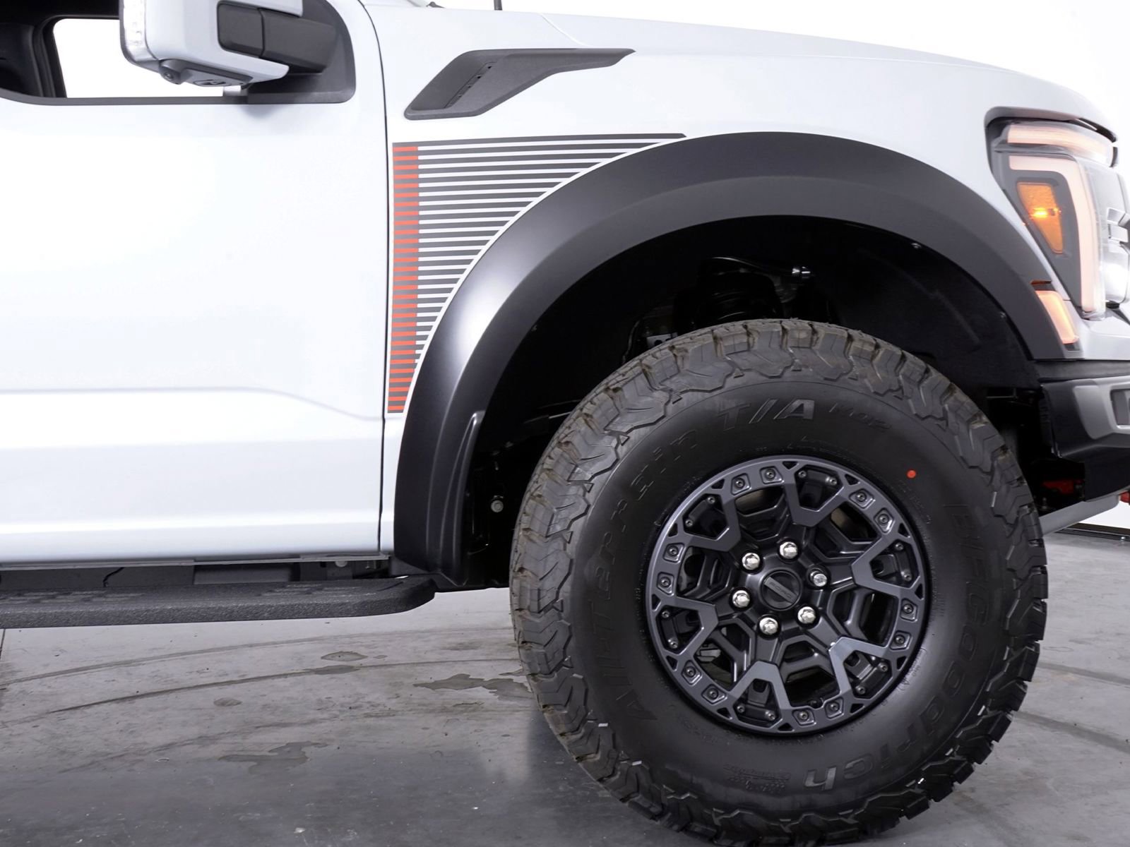 Used 2025 Ford F150 Raptor w/ Equipment Group 803A Raptor R image 16