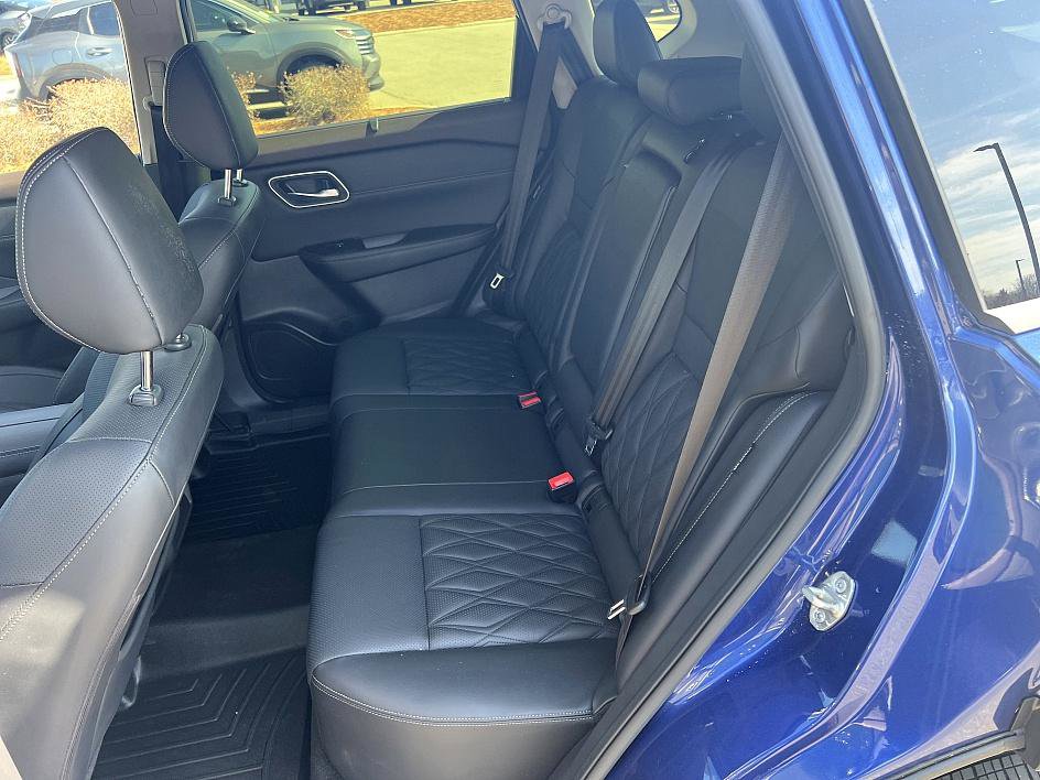 Certified 2023 Nissan Rogue Platinum image 14