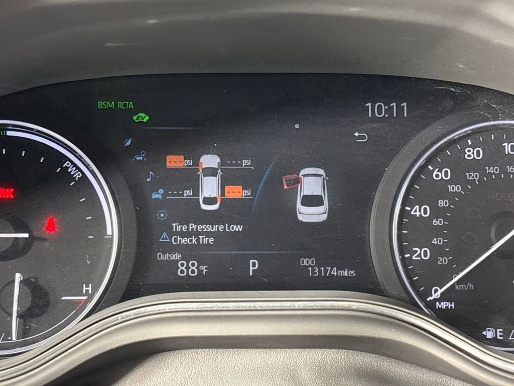 Certified 2021 Toyota Avalon XLE w/ Moonroof Package image 13