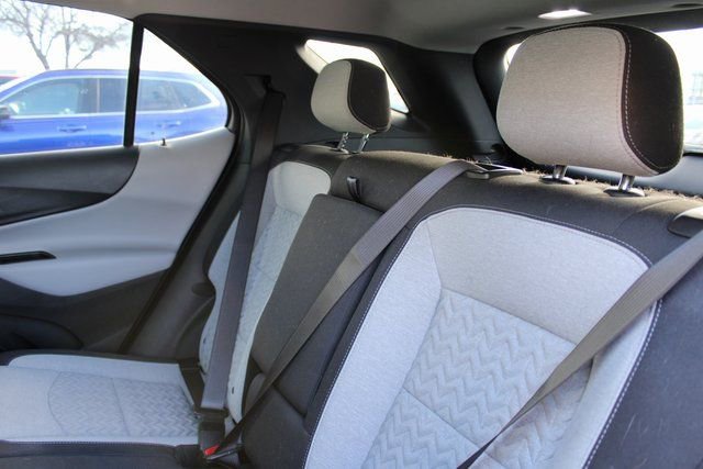 Used 2022 Chevrolet Equinox LT w/ Driver Convenience Package image 17