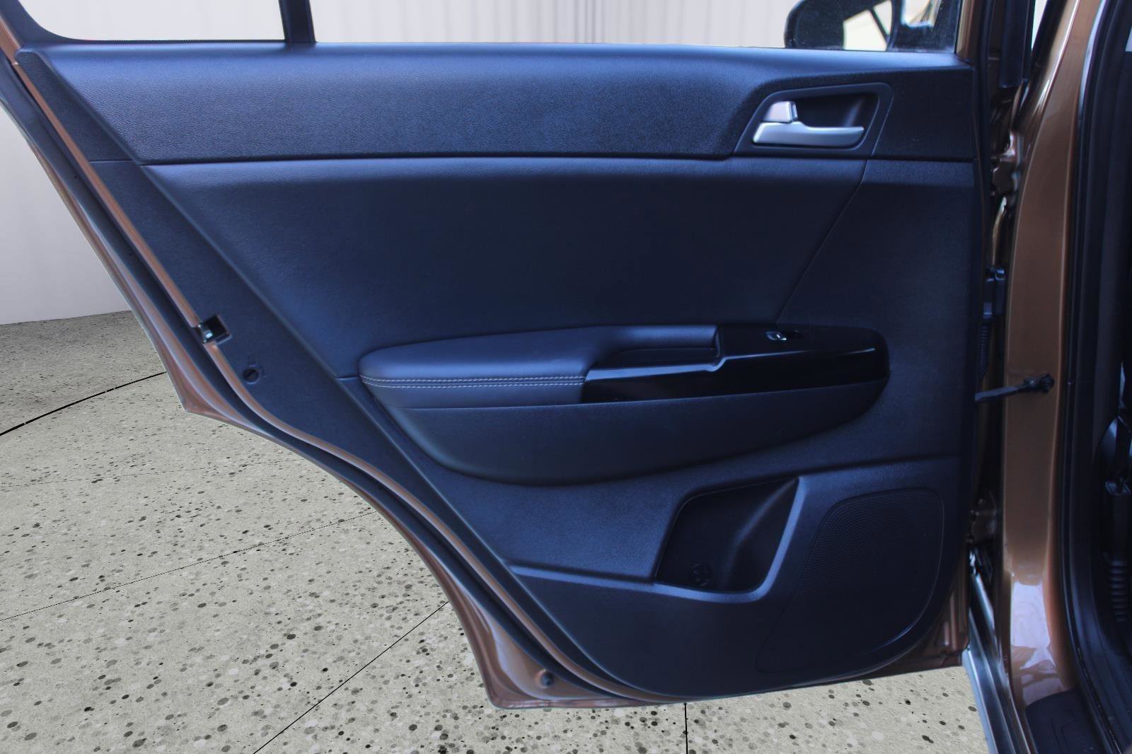 Used 2021 Kia Sportage EX image 41