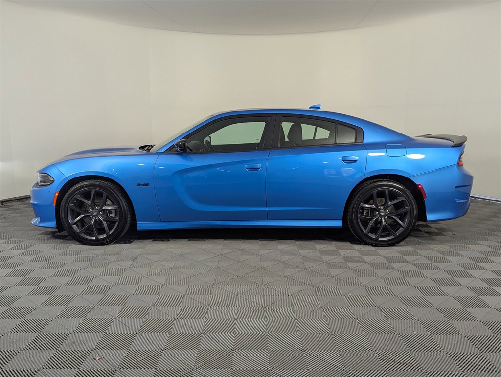 Used 2023 Dodge Charger R/T w/ Blacktop Package image 8