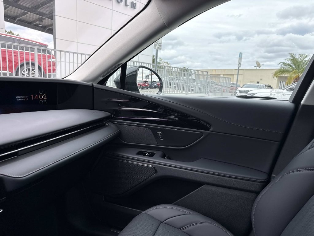 New 2026 Lincoln Nautilus Premier AWD/4WD image 21