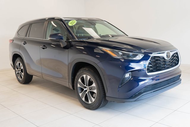 Used 2023 Toyota Highlander XLE image 7