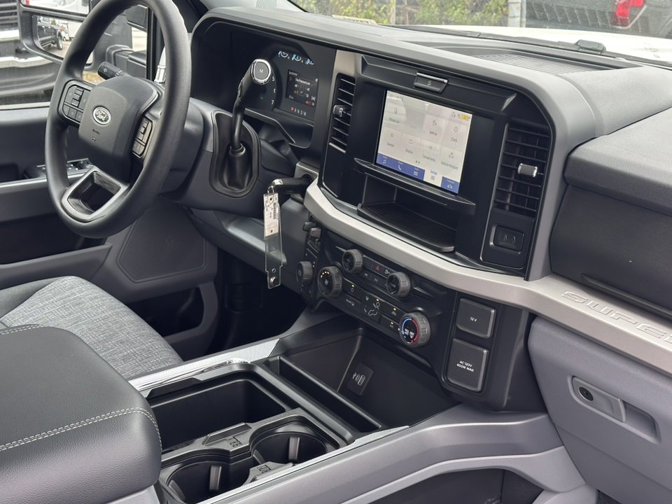 New 2025 Ford F250 XLT w/ FX4 Off-Road Package image 11