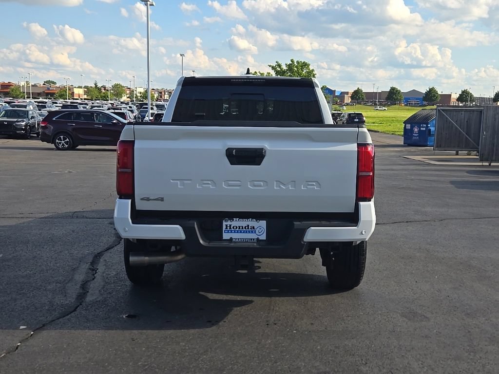 Used 2026 Toyota Tacoma SR5 AWD/4WD image 11