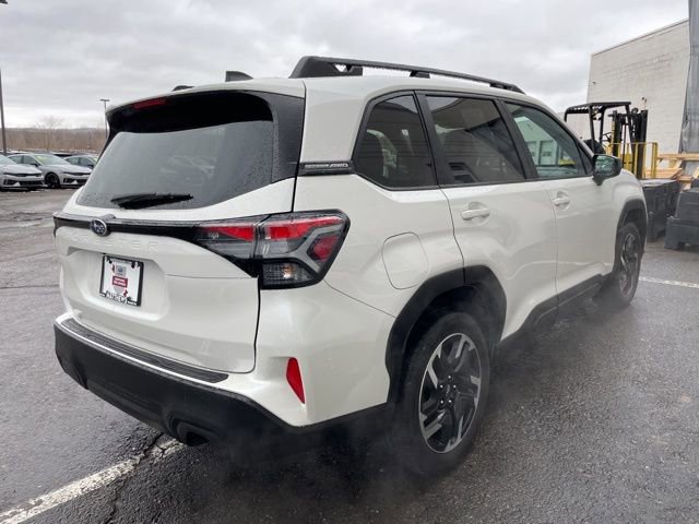 Used 2025 Subaru Forester Premium image 5