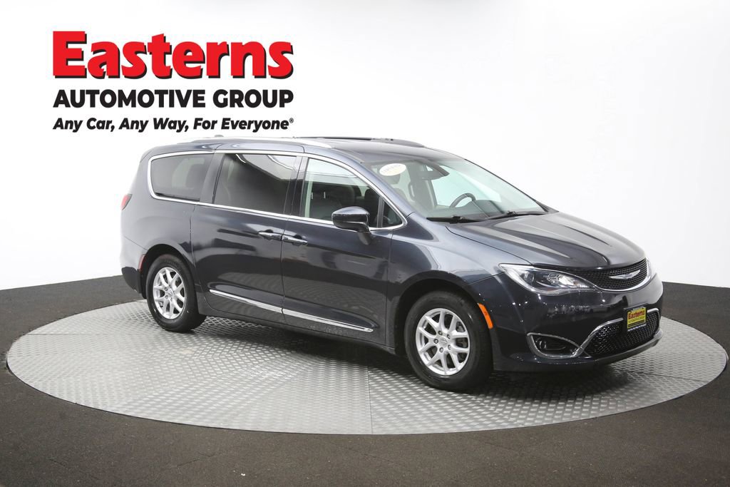 Used 2020 Chrysler Pacifica Touring-L FWD image 51