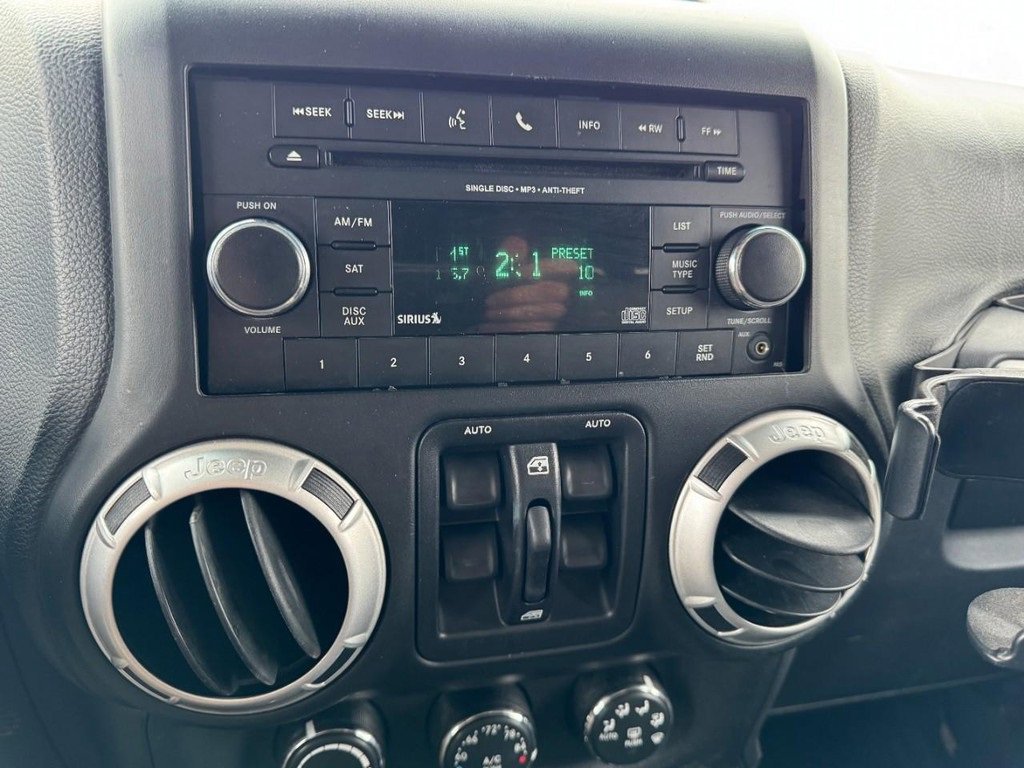 Used 2014 Jeep Wrangler Unlimited Sahara w/ Max Tow Package image 19