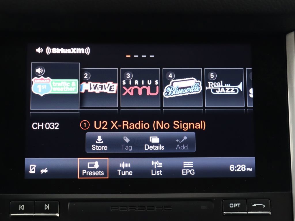 Used 2017 Porsche Macan image 21