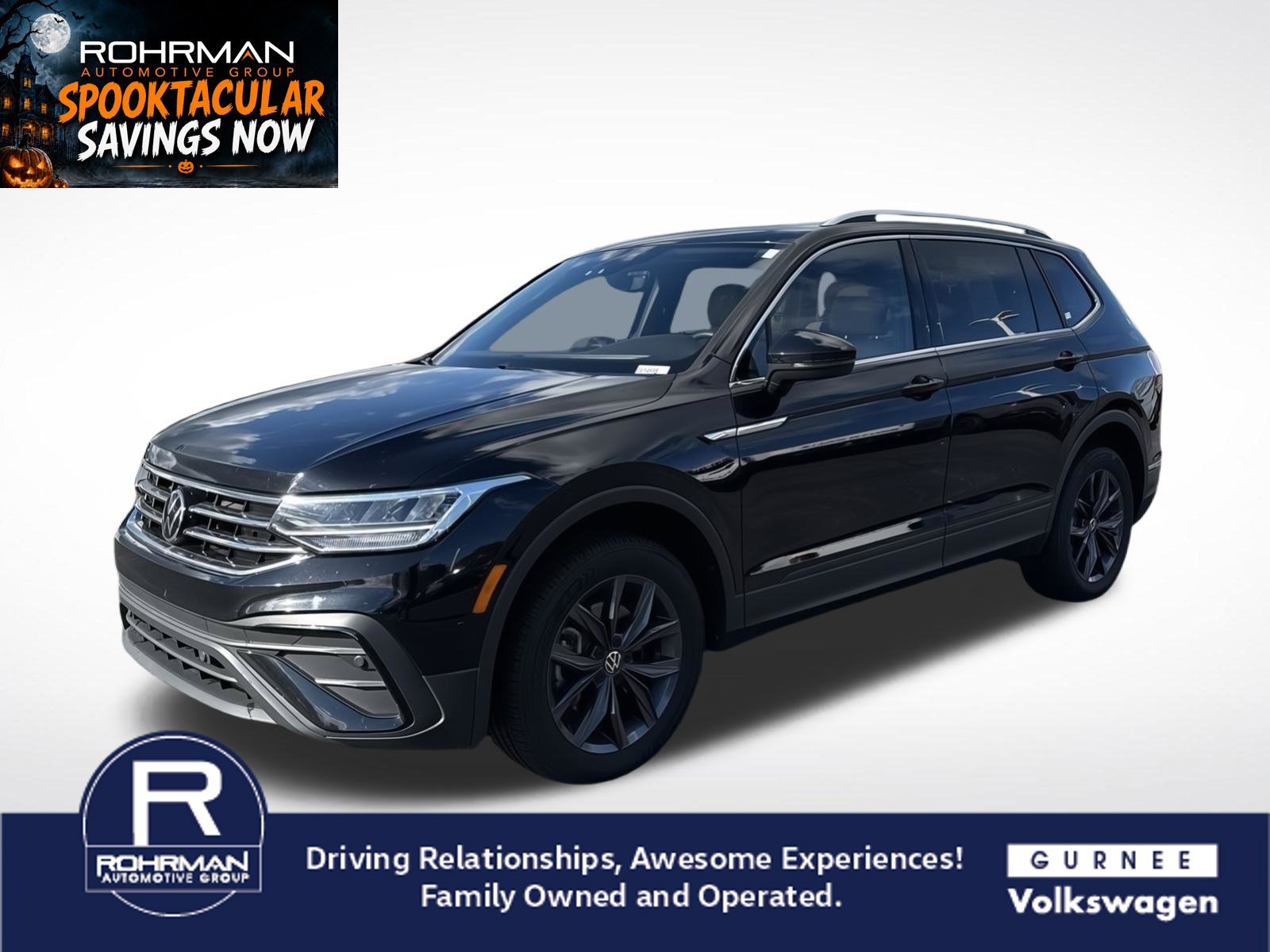 Used 2023 Volkswagen Tiguan SE w/ Panoramic Sunroof Package AWD/4WD image 1