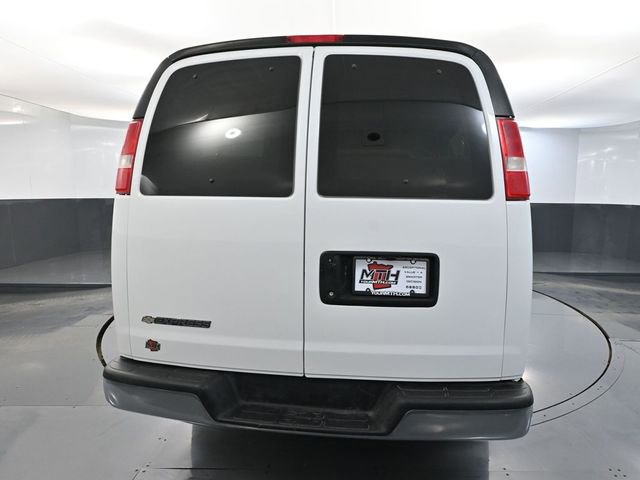 Used 2017 Chevrolet Express 3500 LT w/ LT Preferred Equipment Group image 6