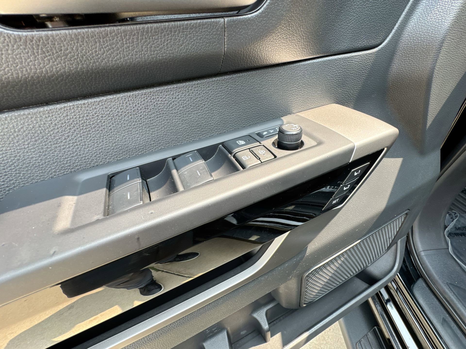 Used 2025 Toyota Tundra Limited image 59