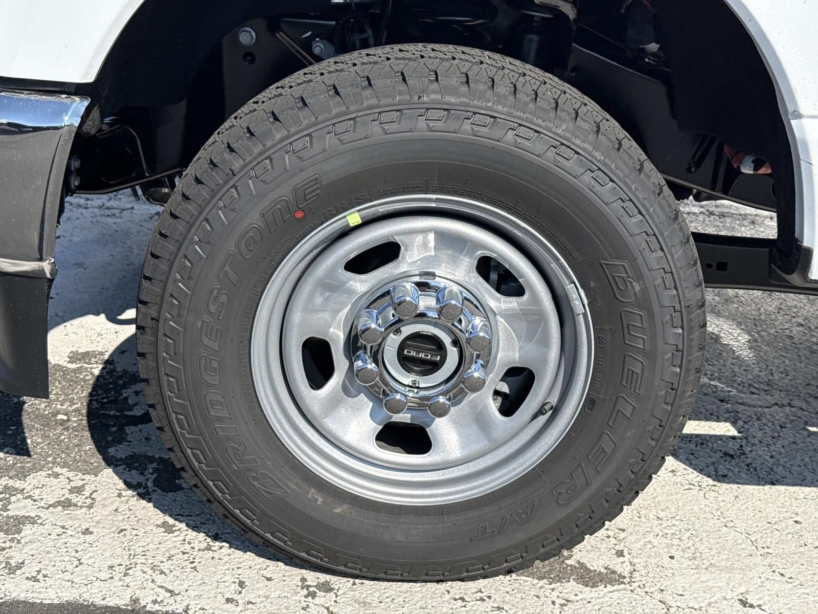 New 2026 Ford F350 XL w/ FX4 Off-Road Package AWD/4WD image 9