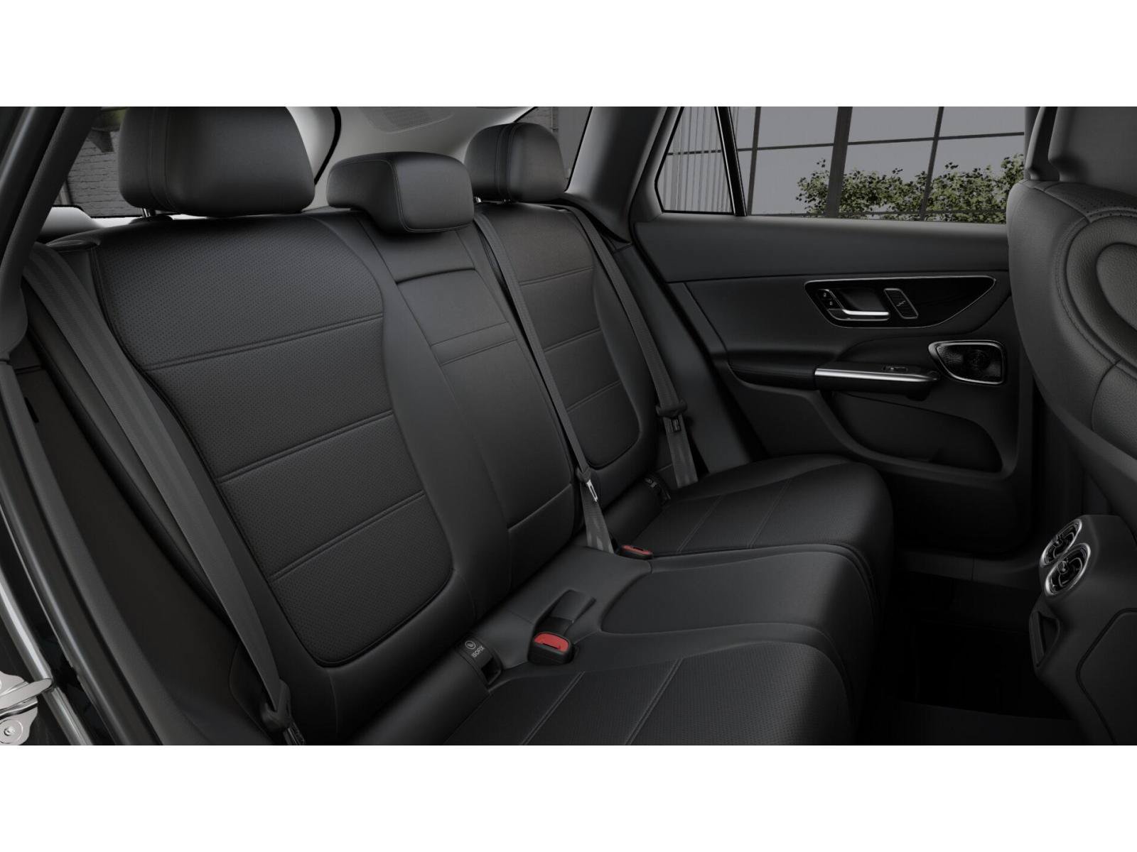Used 2026 Mercedes-Benz GLC 300 4MATIC image 5
