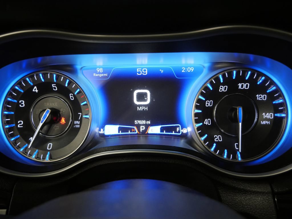 Used 2023 Chrysler 300 Touring RWD image 12