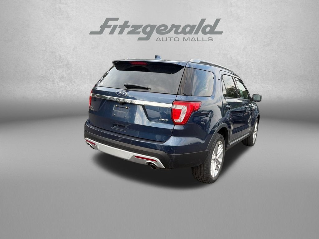 Used 2017 Ford Explorer XLT w/ Equipment Group 202A AWD/4WD image 8