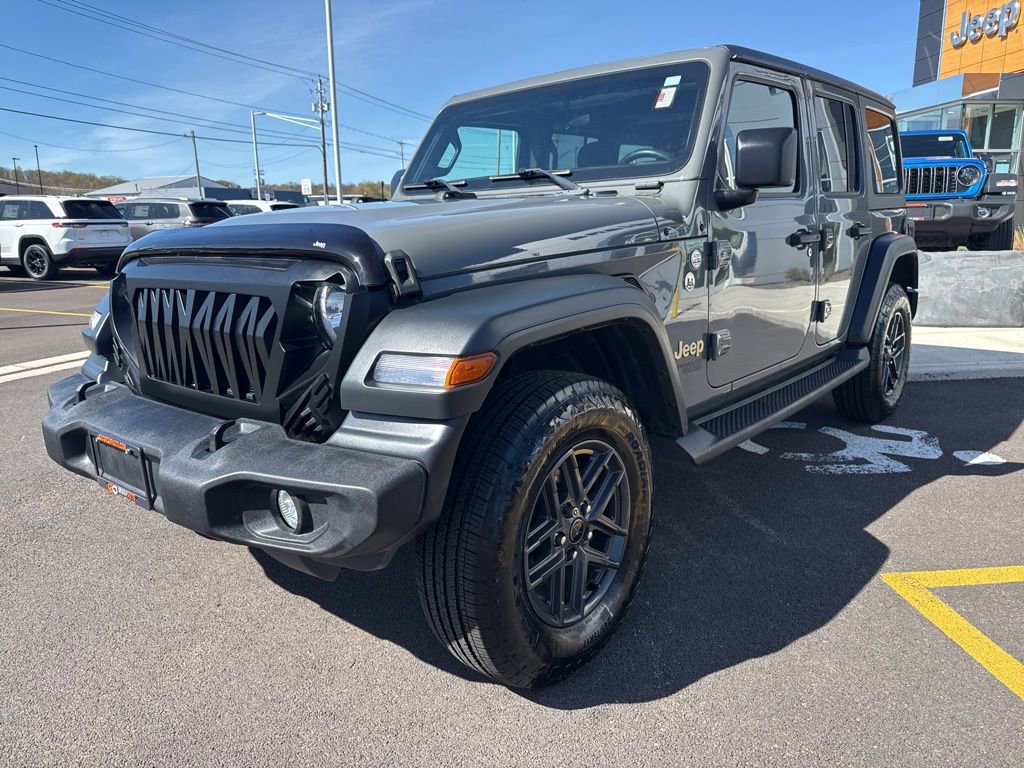 Used 2020 Jeep Wrangler Unlimited Sport AWD/4WD image 4