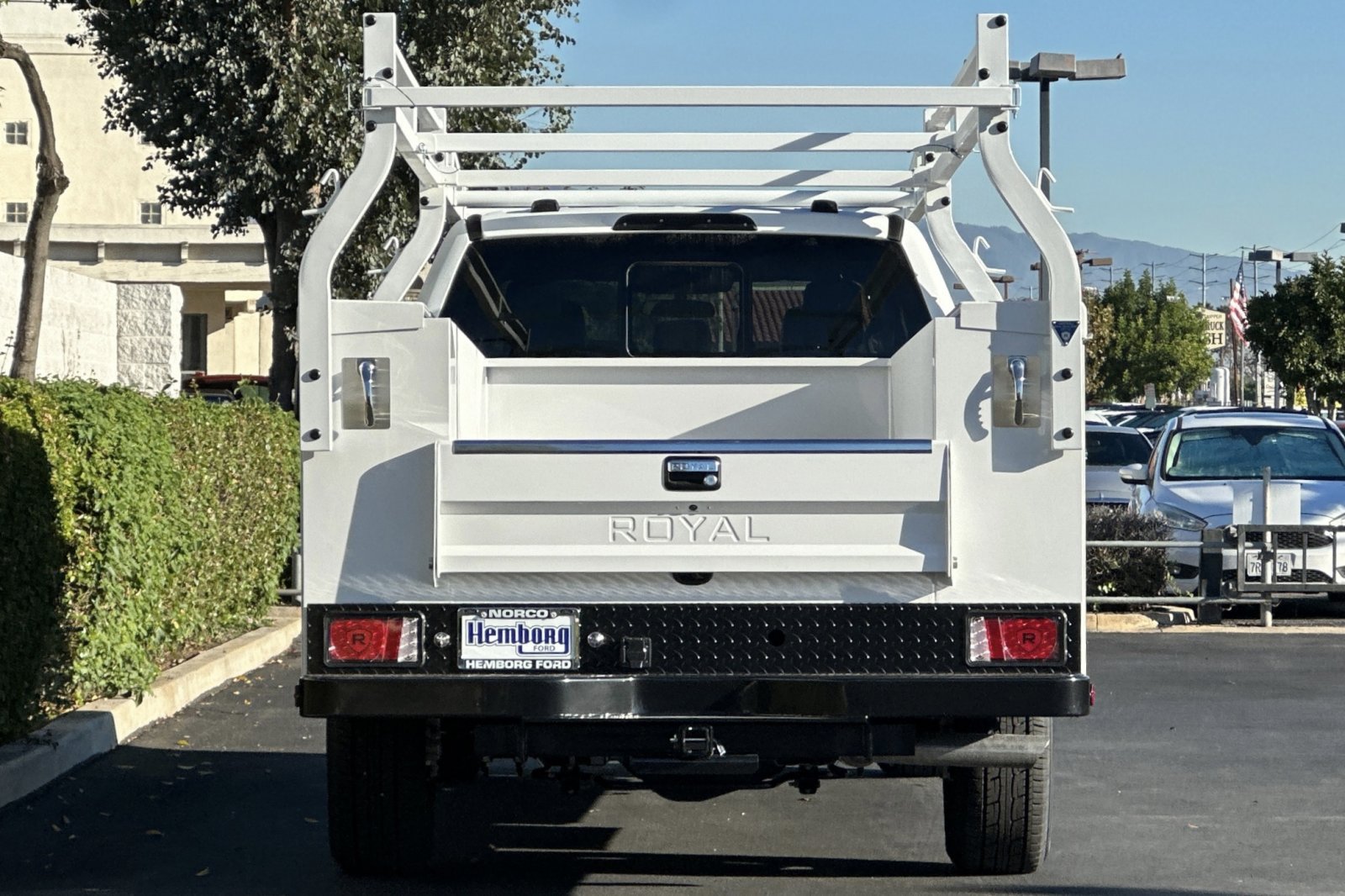 New 2026 Ford F350 XL w/ XL Chrome Package RWD image 5