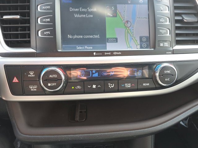 Used 2019 Toyota Highlander XLE AWD/4WD image 8