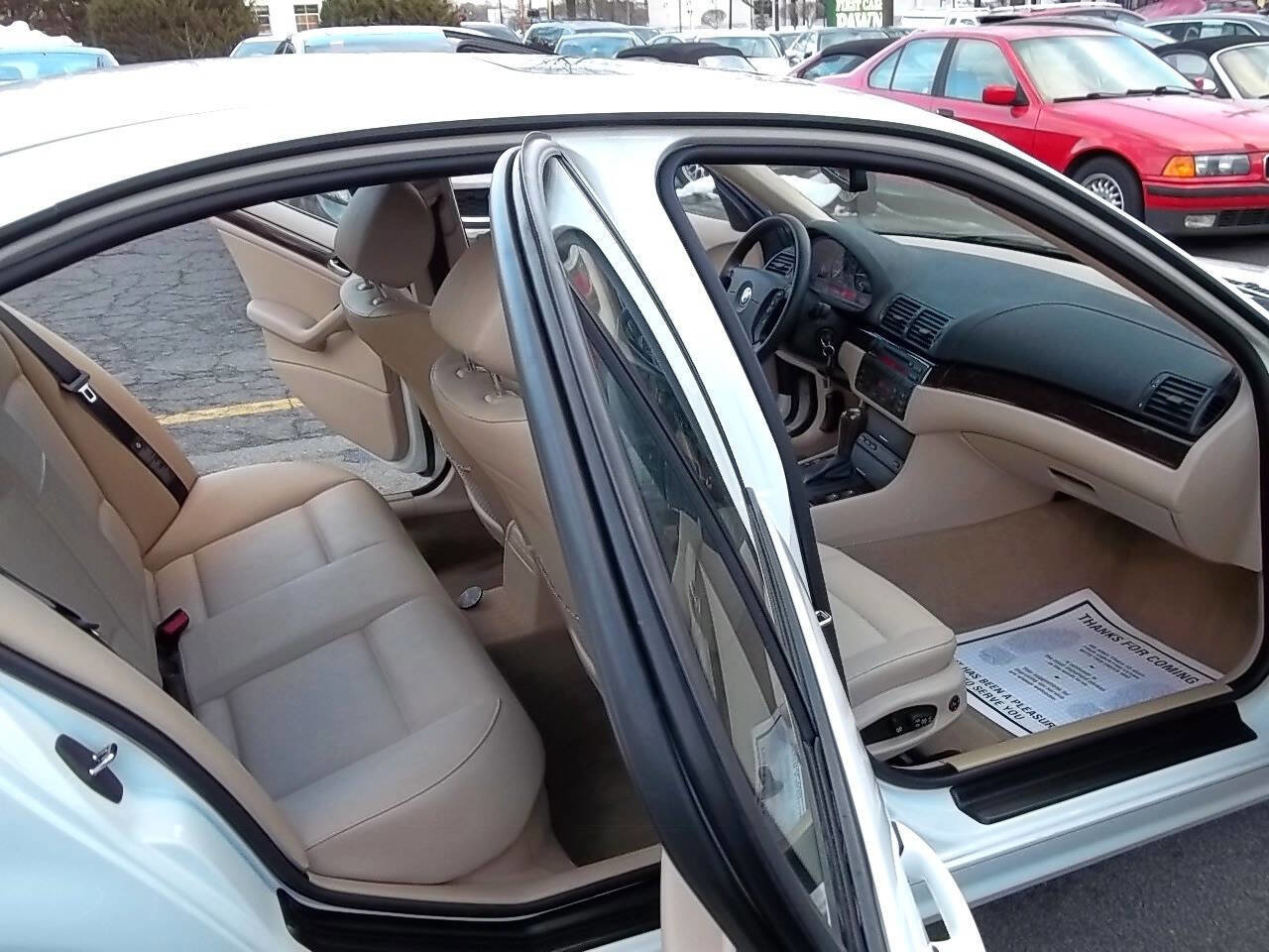 Used 2005 BMW 325xi Sedan image 4