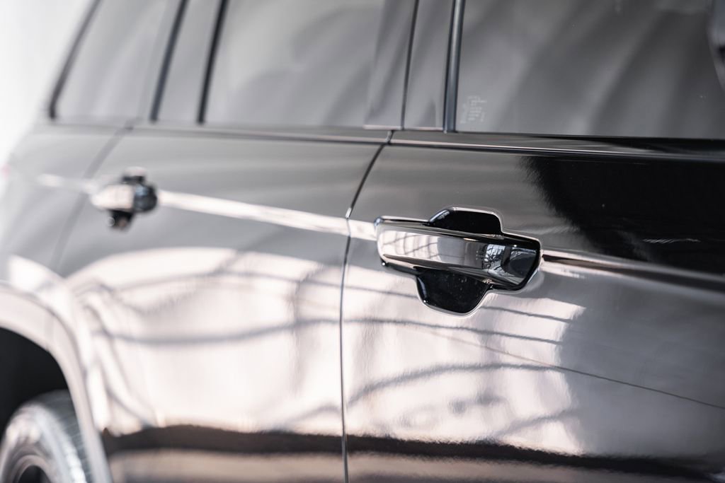 Certified 2023 Jeep Grand Cherokee Limited w/ Black Appearance Package image 17