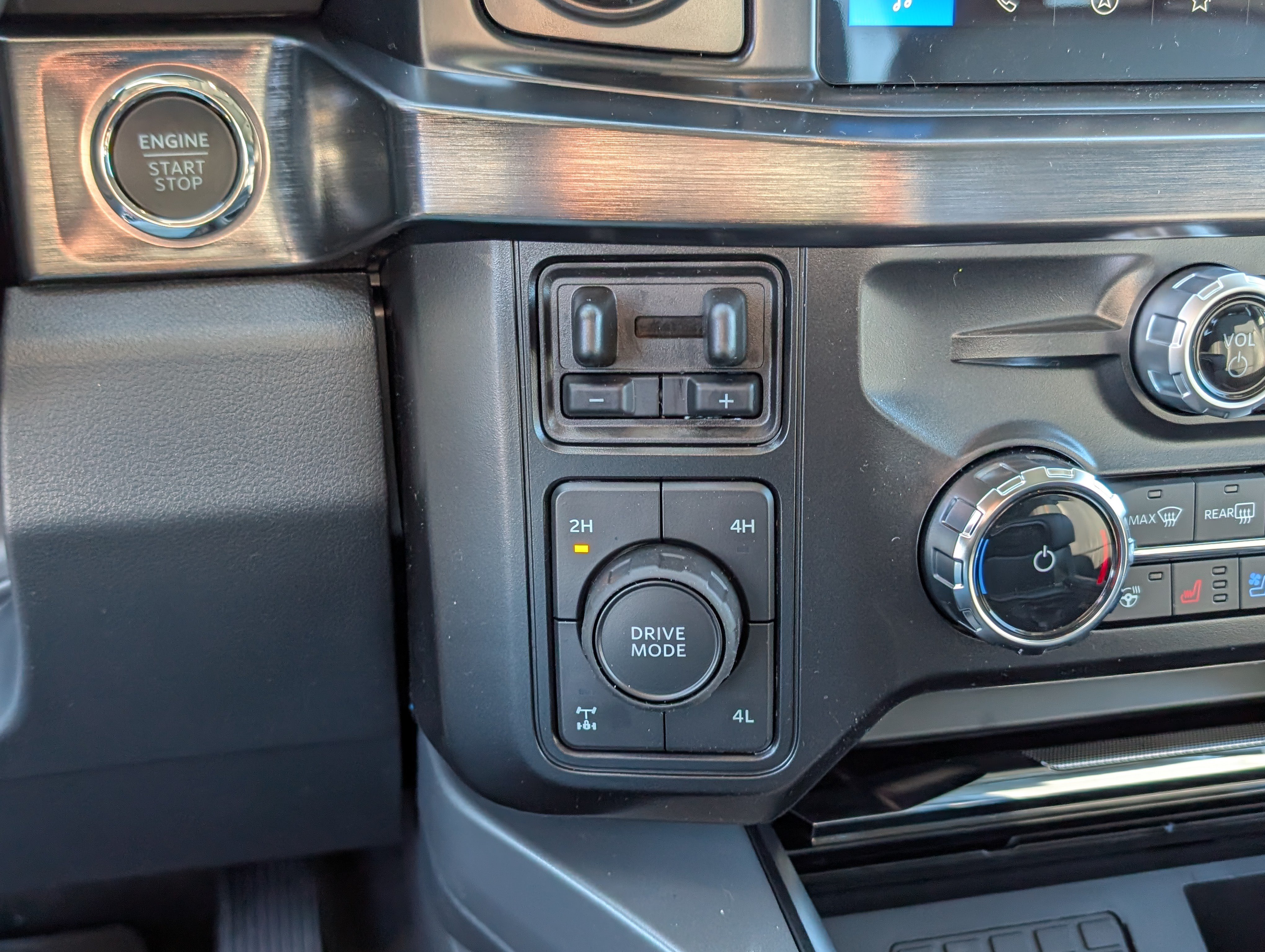 New 2026 Ford F250 Lariat w/ Lariat Ultimate Package AWD/4WD image 23