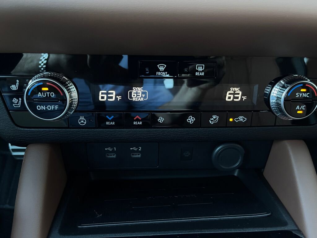 New 2026 Mitsubishi Outlander SEL FWD image 19