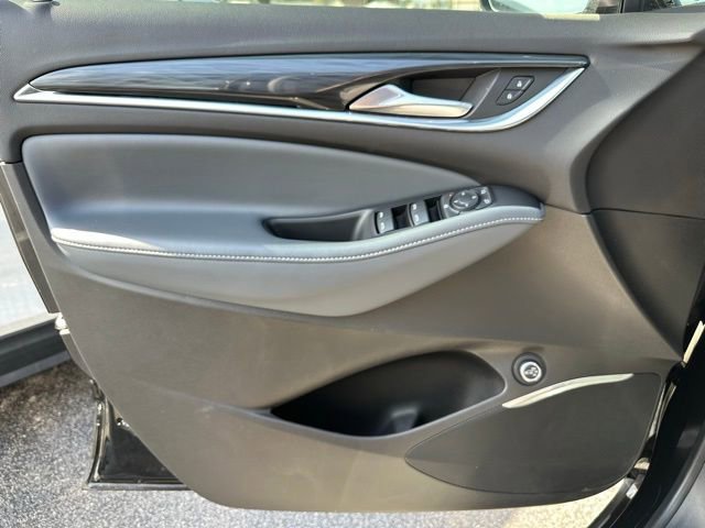 Used 2021 Buick Enclave Essence AWD/4WD image 25