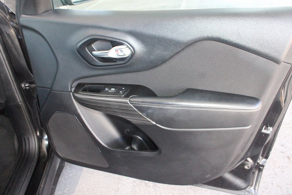 Used 2014 Jeep Cherokee Latitude image 43