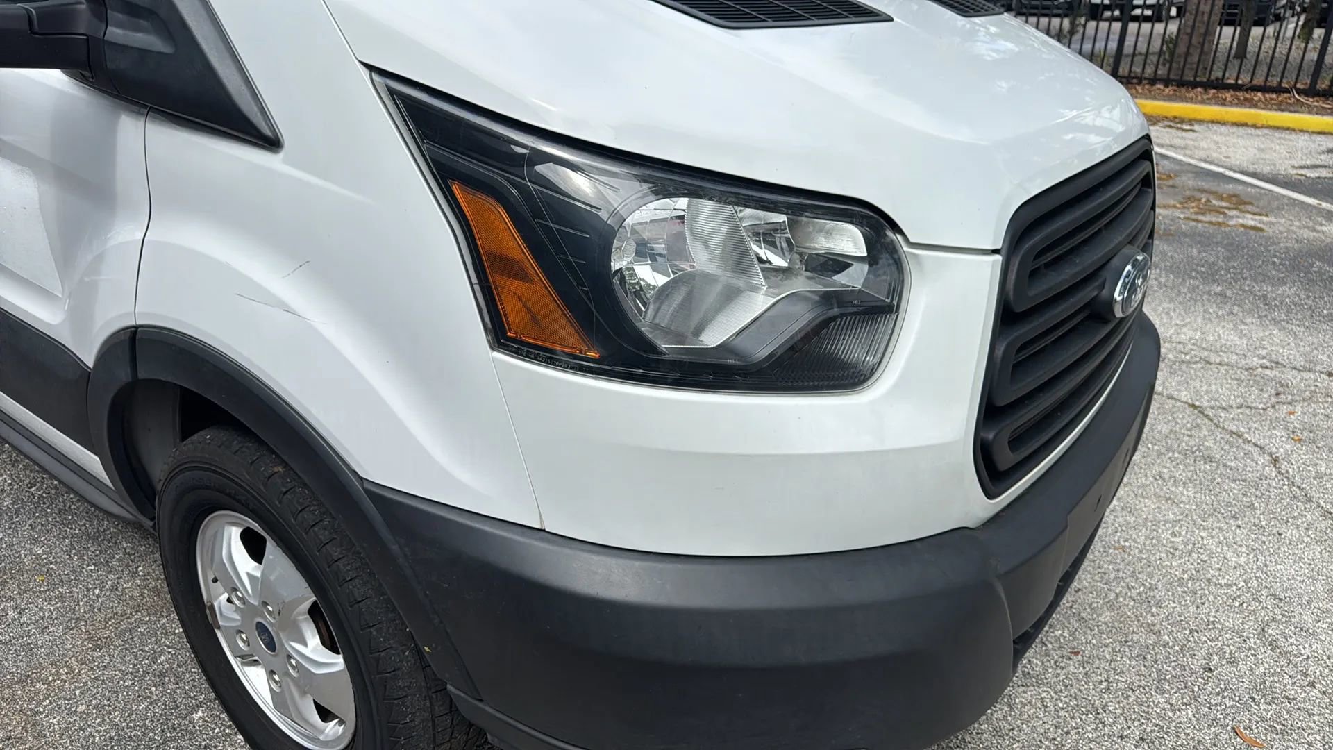 Used 2019 Ford Transit 250 130 Low Roof RWD image 23