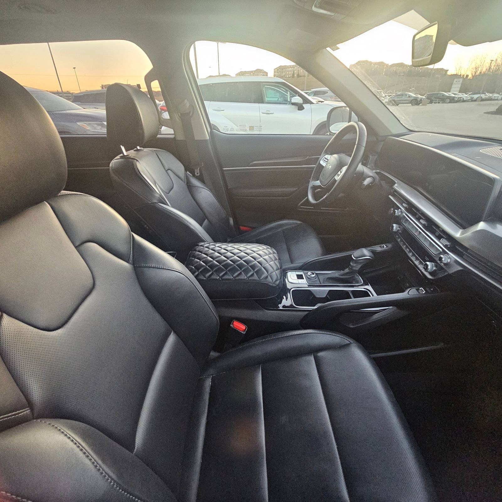 Used 2025 Kia Telluride S image 5