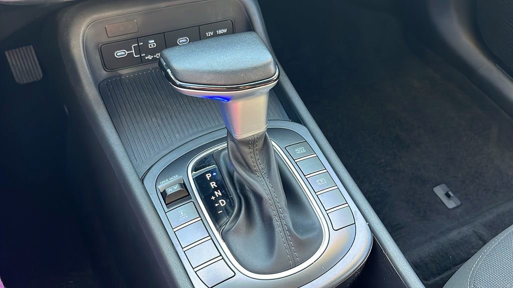 Used 2025 Hyundai Kona SEL image 23