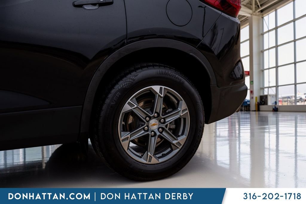 Used 2024 Chevrolet Blazer LT w/ Convenience Package FWD image 38