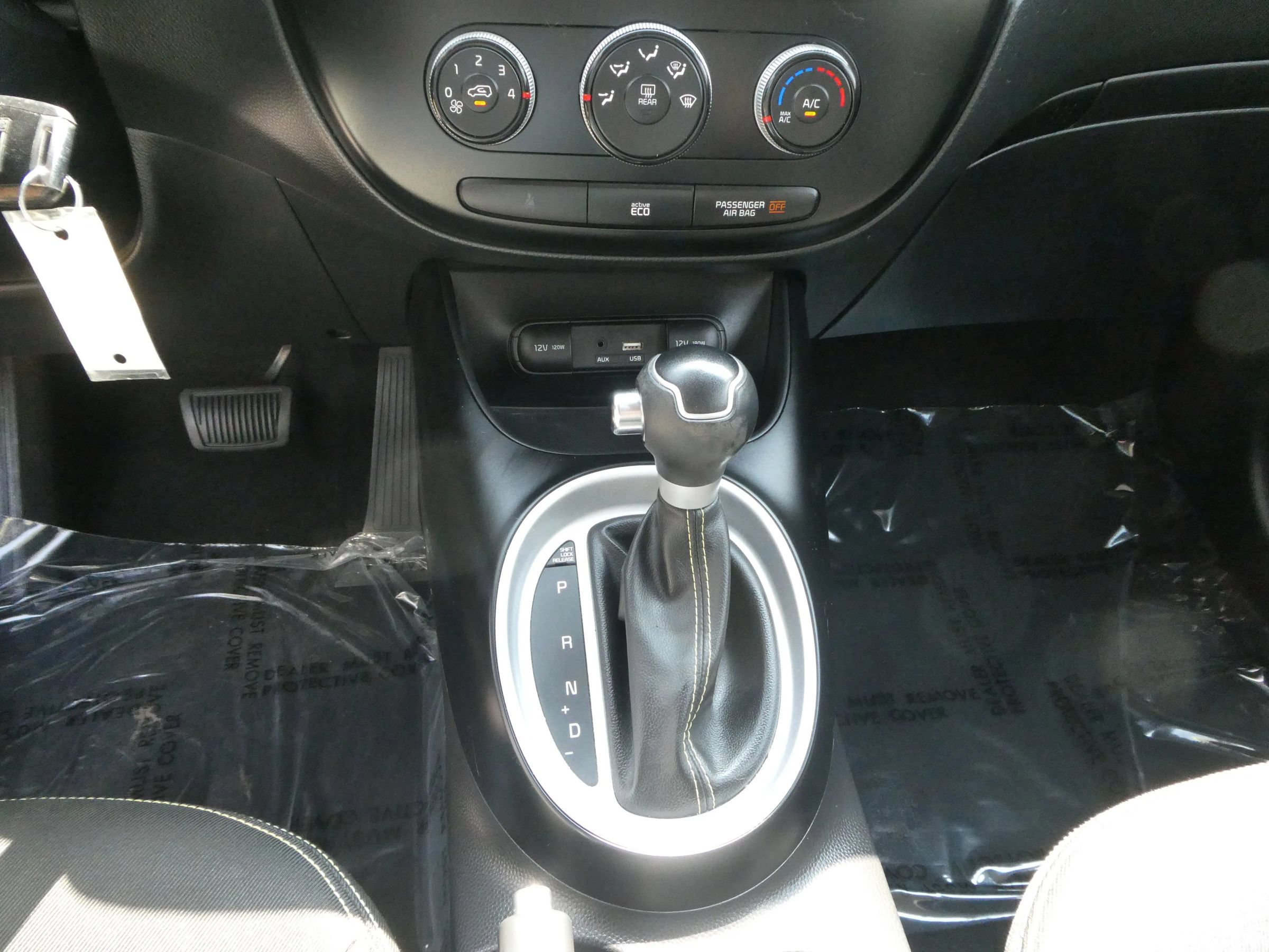 Used 2016 Kia Soul + FWD image 20
