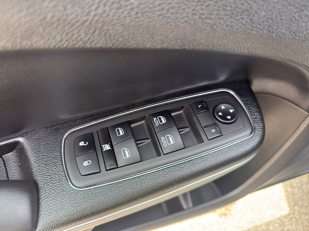 Used 2023 Chrysler 300 S w/ Comfort Group image 12
