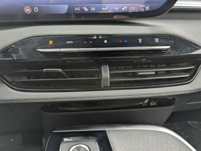 Used 2025 Buick Enclave Sport Touring image 14